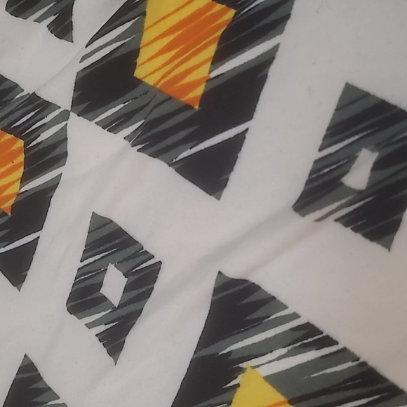 FANCY PANTS NWT OSFA Chic Geometric Print Legging - Picture 6 of 8